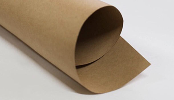 Papel kraft marrón